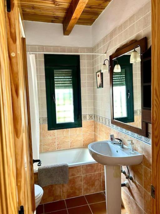 Hispalis Villa En Aracena La Umbria  المظهر الخارجي الصورة