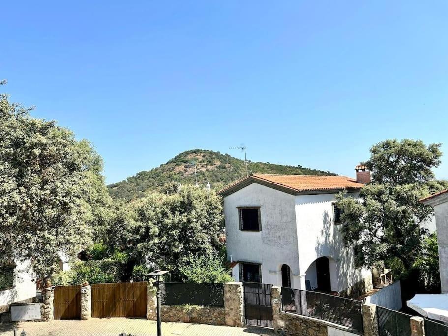 Hispalis Villa En Aracena La Umbria  المظهر الخارجي الصورة